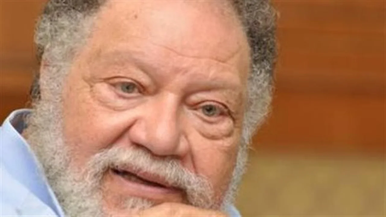 أيقونة الدراما.. يحيى الفخراني يغير ملامح تجاربه الصوتية في الأعمال الدينية